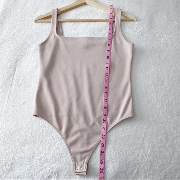 Express Square Neck Bodysuit - Picture 7 of 10